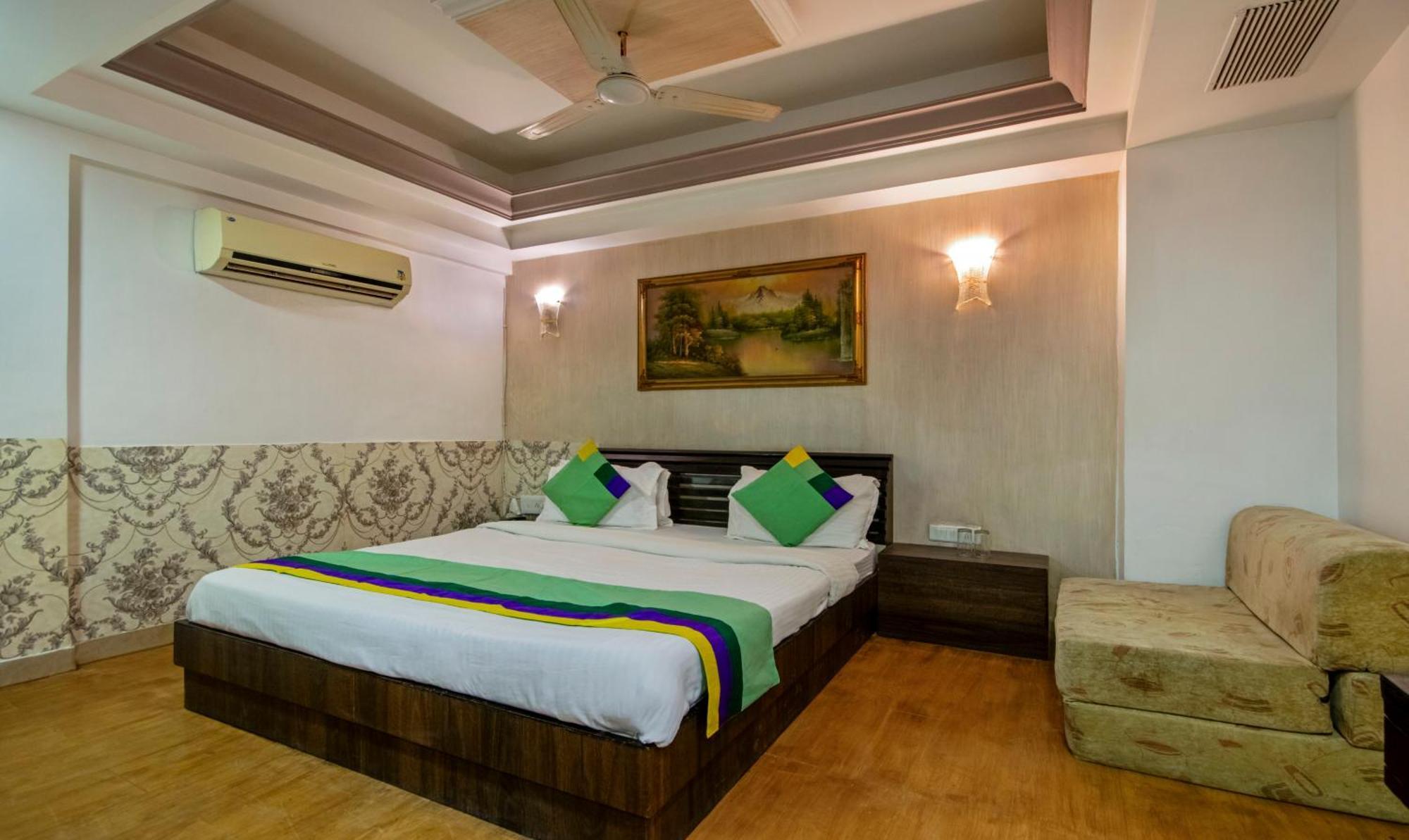 Itsy Hotels Shree Krishna Palace Ахмедабад Екстериор снимка