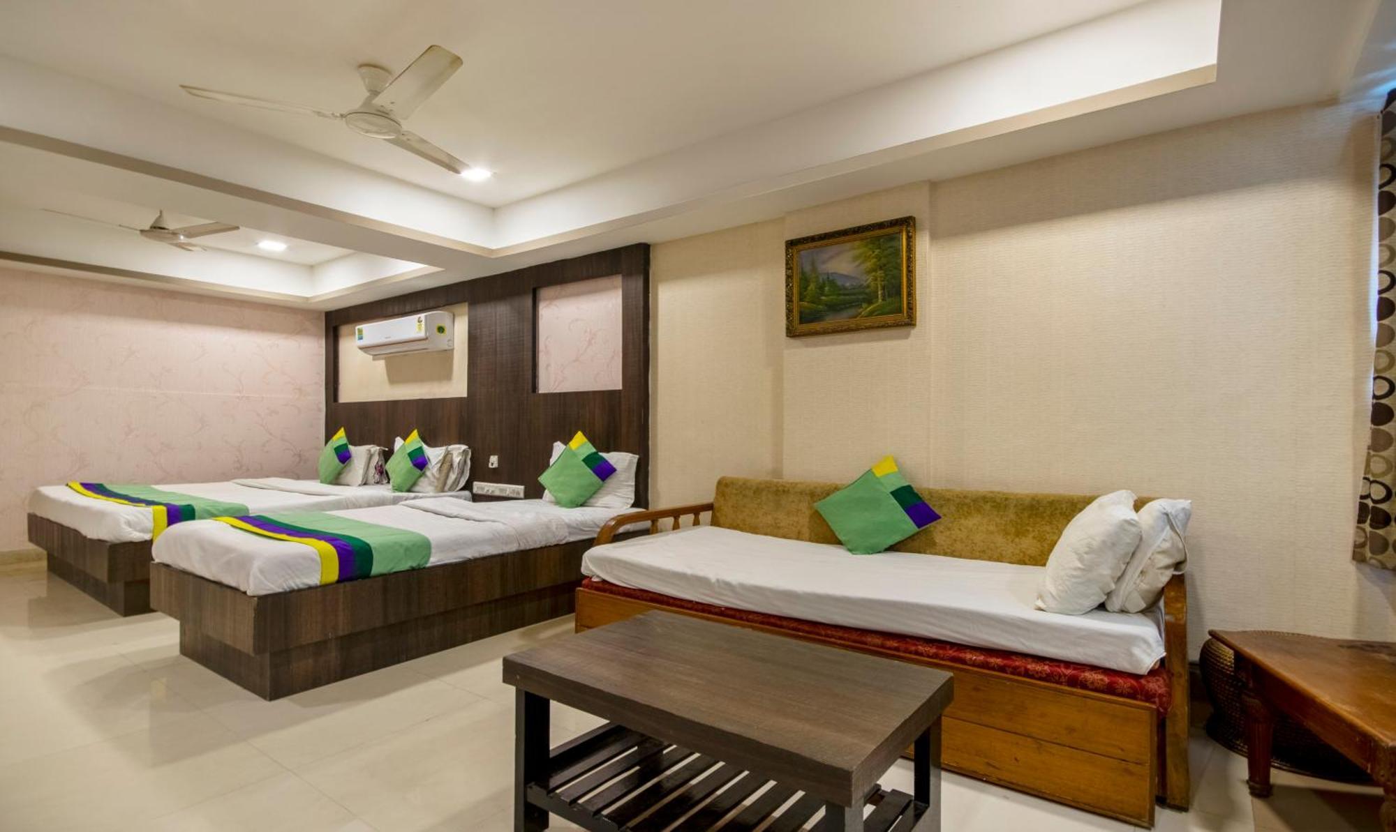 Itsy Hotels Shree Krishna Palace Ахмедабад Екстериор снимка